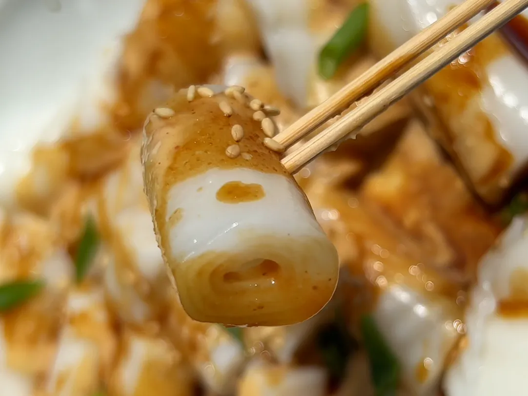 Lee's Noodle Rice Rolls